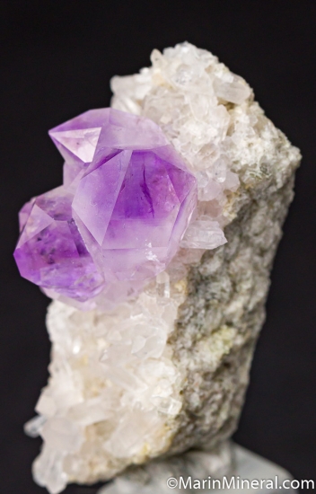 Amethyst on Quartz from Swimming Pool Pocket, Jackson's Crossroads, Wilkes Co., Georgia, USA [db_pics/pics/D234b.jpg]