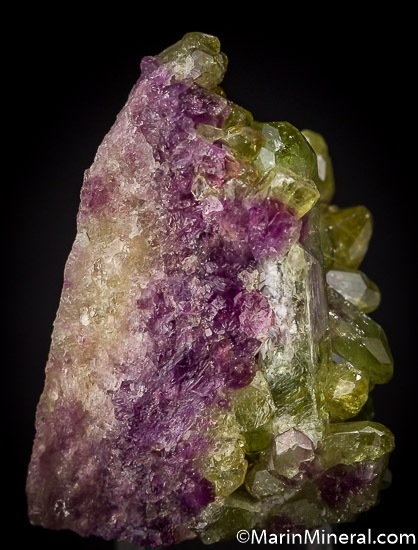 Vesuvianite from Jeffrey Mine, Asbestos, Quebec, Canada [db_pics/pics/J589e.jpg]