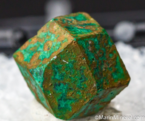 Malachite after Cuprite from Chessy, Rhone-Alpes, France [db_pics/pics/M875a.jpg]