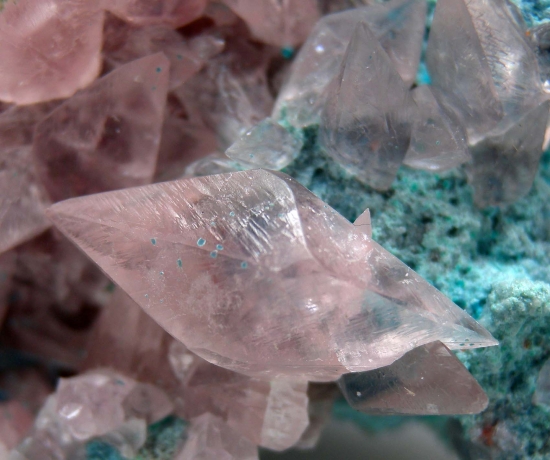 Cobaltian Calcite on Plancheite from Kolwezi, Katanga, Congo (DRC) [db_pics/pics/MS23c.jpg]