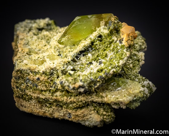 Sphene from Capelinha, Minas Gerais, Brazil [db_pics/pics/SM494b.jpg]