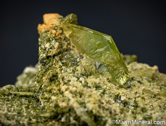 Sphene from Capelinha, Minas Gerais, Brazil [db_pics/pics/SM494d.jpg]