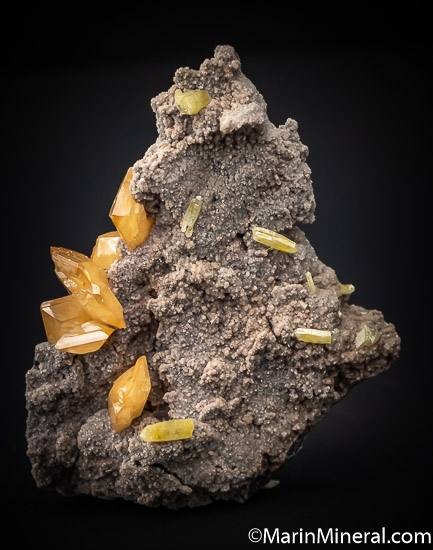 Wulfenite with Mimetite from Tsumeb, Namibia [db_pics/pics/SM513b.jpg]