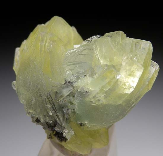 Prehnite from Merelani Hills, Arusha, Tanzania [db_pics/pics/SM530e.jpg]