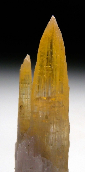 Tanzanite from Merelani Hills, Arusha, Tanzania [db_pics/pics/ST219b.jpg]