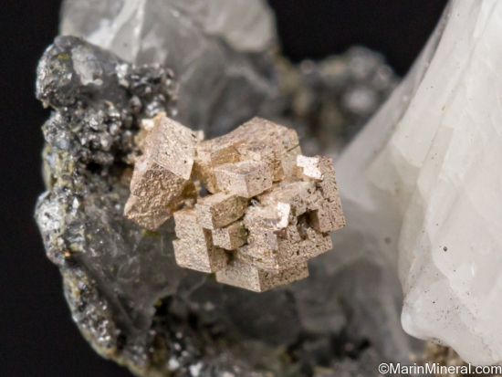 Silver (cubic crystals!) from Bouismas Mine, Zagora Prov., Draa-Tafilalet Region, Morocco [db_pics/pics/ST350c.jpg]
