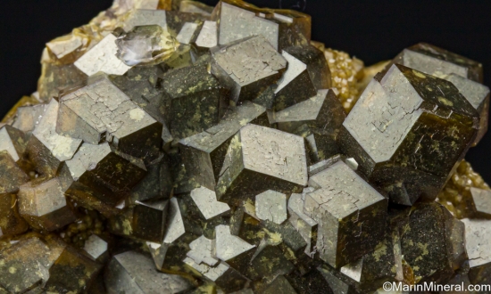 Andradite from Rongguan Mine, East Ujimqin Banner, Inner Mongolia, China [db_pics/pics/SV264c.jpg]