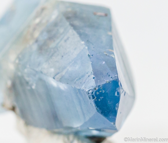 Sapphire from Ratnapura, Sri Lanka [db_pics/pics/SV383d.jpg]