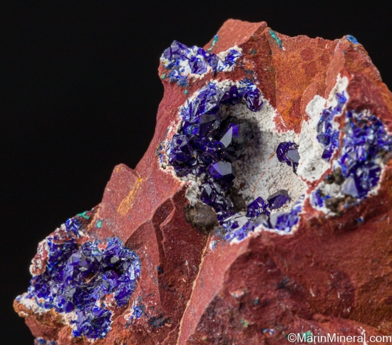 Azurite, Gibbsite from Morenci Mine, Greenlee Co., Arizona, USA [db_pics/pics/SV395c.jpg]