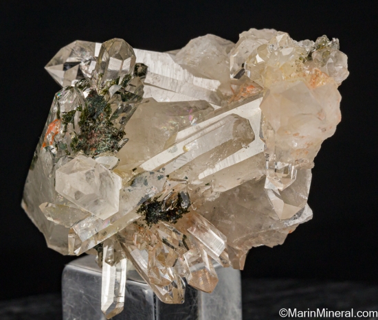 Quartz with Epidote from East side of Smerwick Harbour, north of Ballynagall, Dingle, Co. Kerry, Ireland [db_pics/pics/SV523b.jpg]