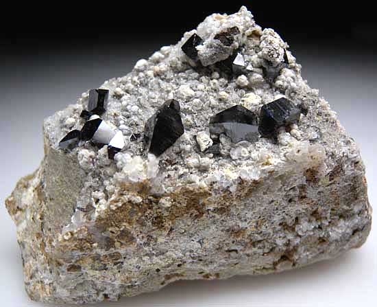 Anatase from Kharan Mountain, Balochistan, Pakistan [db_pics/pics/a121a.jpg]