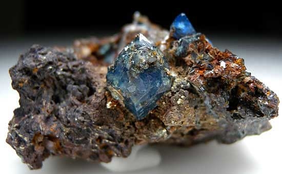 Scorodite from Pingtouling Mine, Guangdong Prov., China [db_pics/pics/a254a.jpg]