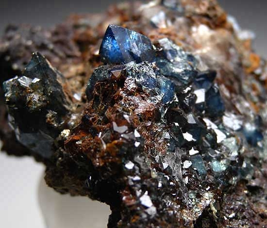 Scorodite from Pingtouling Mine, Guangdong Prov., China [db_pics/pics/a254b.jpg]
