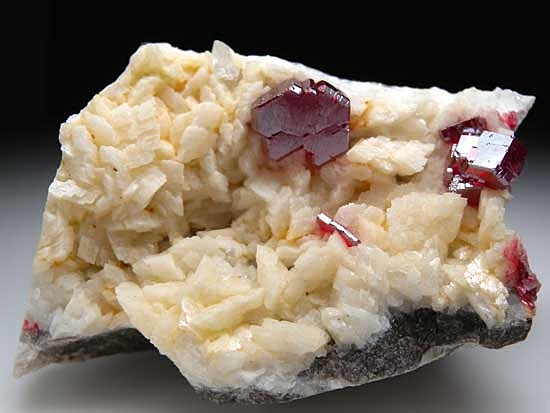 Cinnabar from Tongren, Guizhou, China [db_pics/pics/a259a.jpg]