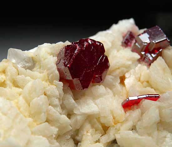 Cinnabar from Tongren, Guizhou, China [db_pics/pics/a259b.jpg]