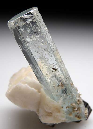 Aquamarine with Orthoclase from Skardu District, Pakistan [db_pics/pics/a362a.jpg]