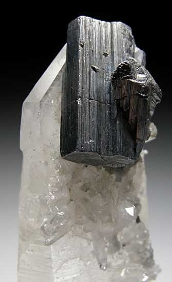 Bournonite on Quartz from Yaogangxian Mine, Hunan Prov., China [db_pics/pics/a406d.jpg]