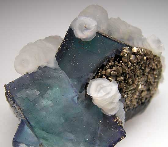 Calcite on Fluorite with Pyrite on Ferberite from Yaogangxian Mine, Hunan Prov., China [db_pics/pics/a449b.jpg]