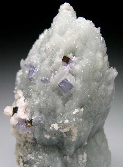 Fluorite, Pyrite on Green Quartz from Shangbao Mine, Hunan Prov., China [db_pics/pics/a618c.jpg]