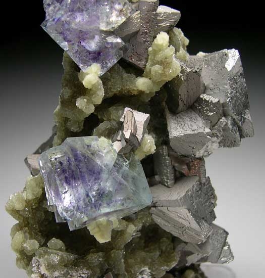 Fluorite, Arsenopyrite on Muscovite from Yaogangxian Mine, Hunan, China [db_pics/pics/a669c.jpg]