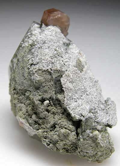 Apatite on Quartz from Chongyi, Jiangxi, China [db_pics/pics/a692b.jpg]