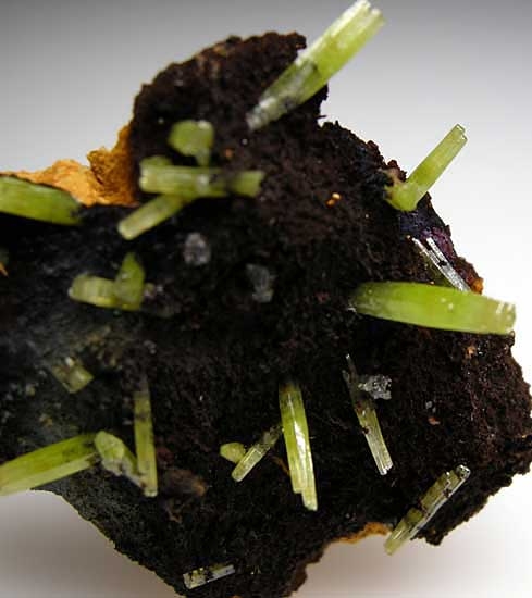 Pyromorphite from Daoping Mine, Guangxi Prov., China [db_pics/pics/a790b.jpg]