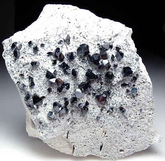 Anatase from Kharan Mountain, Balochistan, Pakistan [db_pics/pics/a837a.jpg]