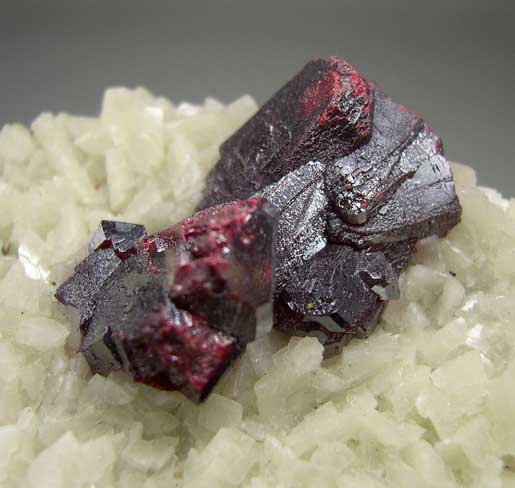 Cinnabar on Dolomite from Tongren, Guizhou, China [db_pics/pics/a897b.jpg]