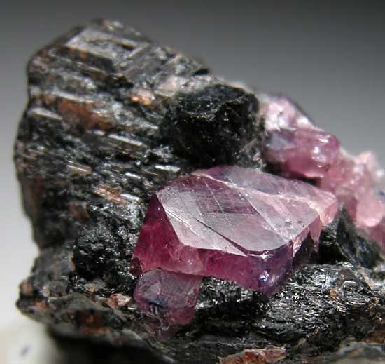 Sapphire from Dodoma Region, Tanzania [db_pics/pics/af185c.jpg]