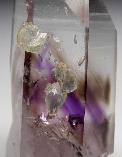 Prehnite on Quartz from Goboboseb Mountains, Brandberg District, Namibia [db_pics/pics/af231b.jpg]