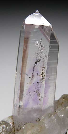 Amethyst from Goboboseb Mountains, Brandberg District, Namibia [db_pics/pics/af236b.jpg]