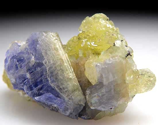 Prehnite with Tanzanite from Merelani Hills, Lelatema Mtns., Arusha Region, Tanzania [db_pics/pics/af278c.jpg]