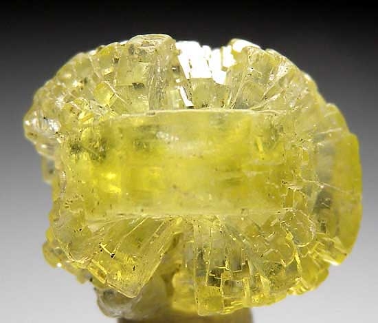 Prehnite from Merelani Hills, Lelatema Mtns., Arusha Region, Tanzania [db_pics/pics/af284c.jpg]