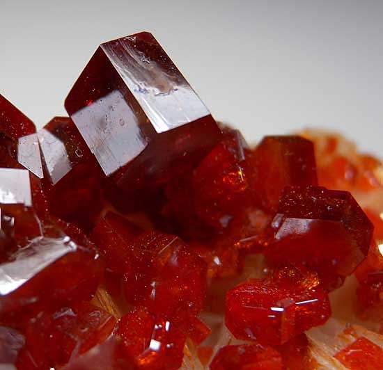 Vanadinite on Barite from Mibladen, Morocco [db_pics/pics/af397c.jpg]