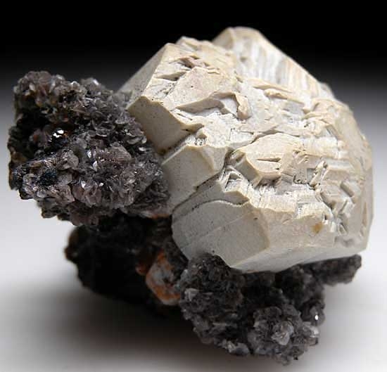 Hydrocerussite with Smithsonite from Tsumeb, Namibia [db_pics/pics/af422c.jpg]