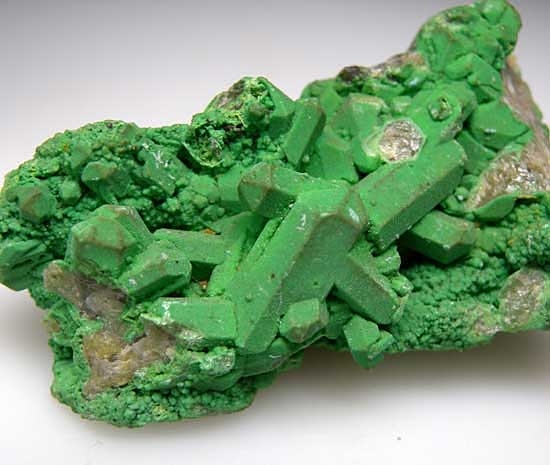 Bayldonite after Mimetite from Tsumeb, Namibia [db_pics/pics/af472b.jpg]