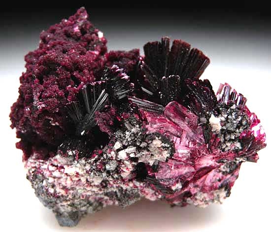 Erythrite from Bou Azzer, Morocco [db_pics/pics/af477a.jpg]