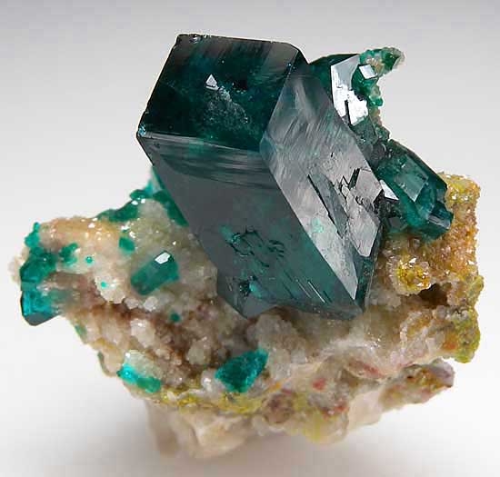 Dioptase from Tsumeb, Namibia [db_pics/pics/af506b.jpg]
