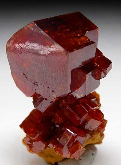 Vanadinite from Mibladen, Morocco [db_pics/pics/af513c.jpg]