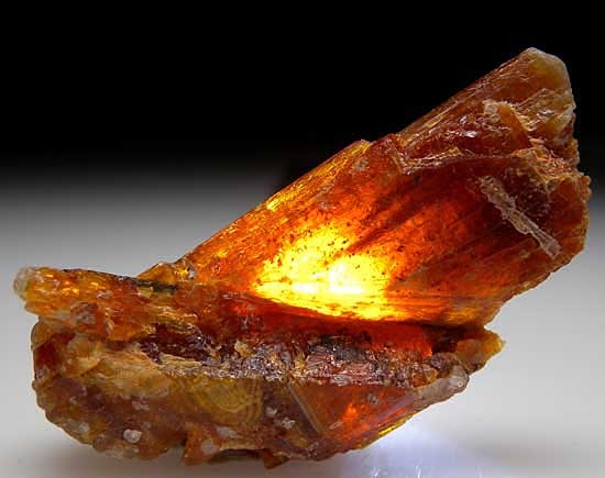 Kyanite from Nani, Loliondo, Arusha Region, Tanzania [db_pics/pics/af625b.jpg]