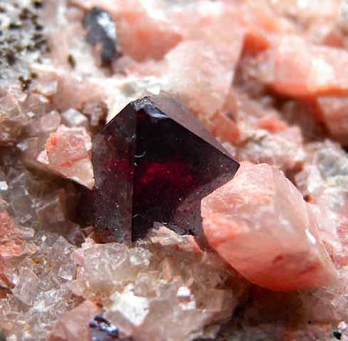 Cuprite from Tsumeb, Namibia [db_pics/pics/af667c.jpg]