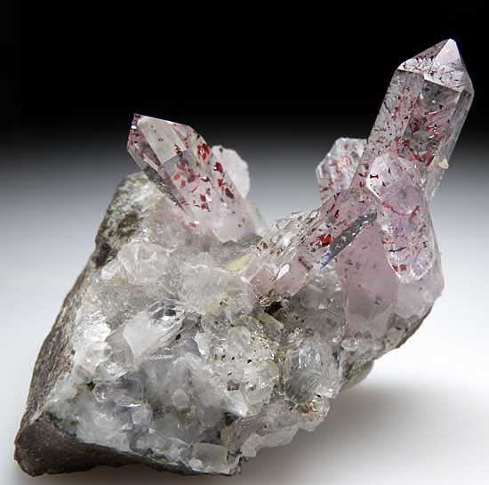 Quartz from Goboboseb Mountains, Brandberg District, Namibia [db_pics/pics/af860a.jpg]