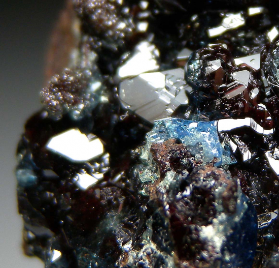 Scorodite from Mina Oujela, Mapimi, Durango, Mexico [db_pics/pics/au300c.jpg]