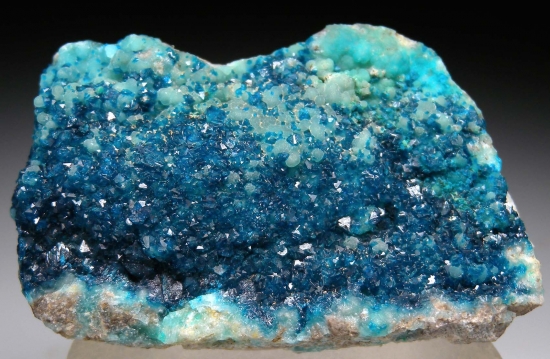 Veszelyite on Hemimorphite from Palabanda quarries, Mfouati, Bouenza Department, Republic of the Congo [db_pics/pics/au816a.jpg]