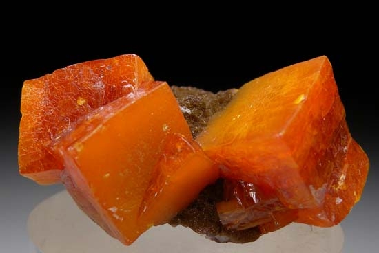 Wulfenite from Los Lamentos, Chihuahua, Mexico [db_pics/pics/d130c.jpg]