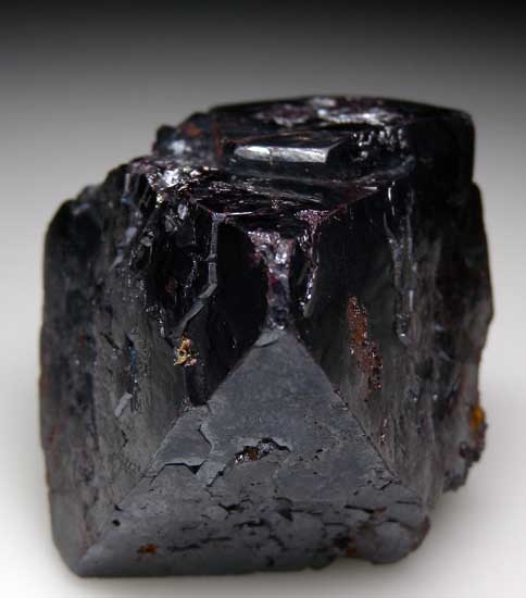 Cuprite from Poteryaevskoe Mine, Rubtsovskoe deposit, Siberia, Russia [db_pics/pics/e352b.jpg]
