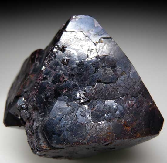 Cuprite from Poteryaevskoe Mine, Rubtsovskoe deposit, Siberia, Russia [db_pics/pics/e352c.jpg]