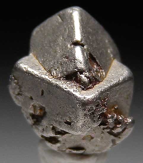 Platinum from Kondor Mine, Eastern Siberia, Russia [db_pics/pics/e581a.jpg]