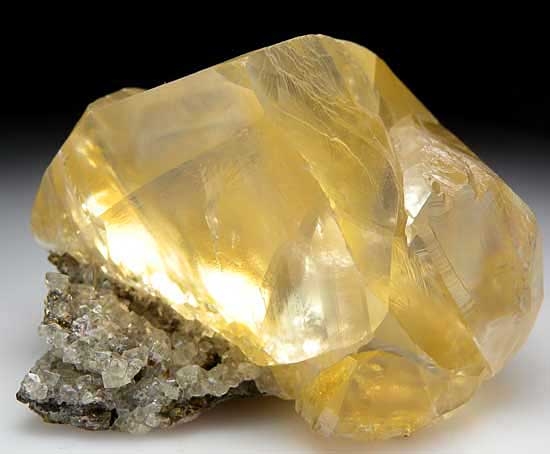 Calcite from Sokalovskiy Mine, Rudny, Kazakhstan [db_pics/pics/e583a.jpg]