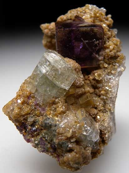 Fluorite with Apatite from Sauberg Mine, Ehrenfriedersdorf, Erzgebirge, Saxony, Germany [db_pics/pics/e588a.jpg]